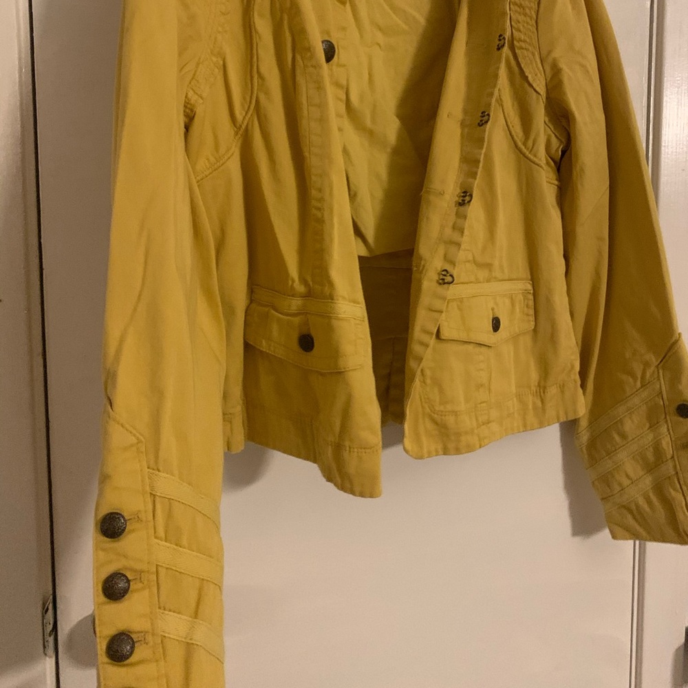 stylish can be worn in different ways